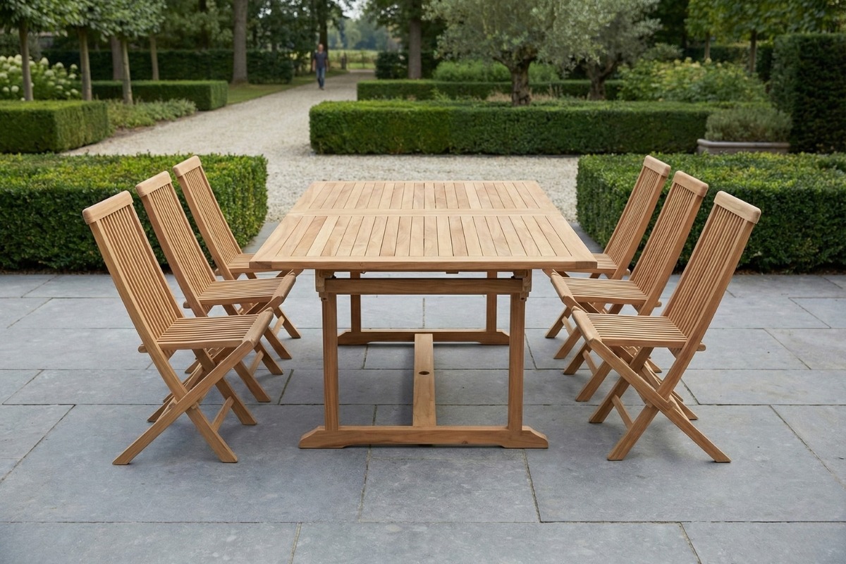 Teak tuinset Summer geplaatst in tuin of op terras als complete eethoek met zes vouwbare tuinstoelen - alternate view
