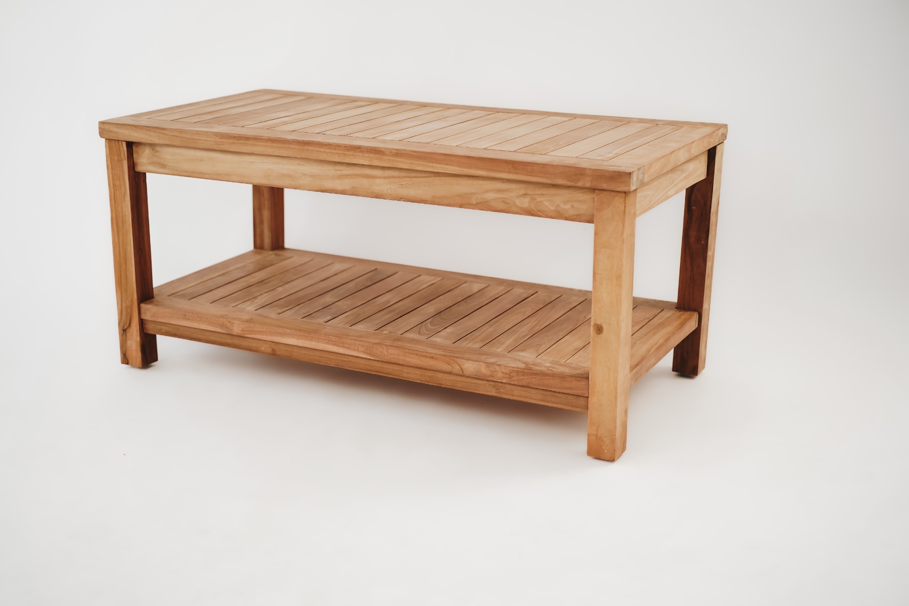 Teak tuin salontafel met onderblad geplaatst in tuin of op terras als functionele loungetafel - view 4