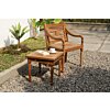 Vierkante Teak Bijzettafel + Massief Teakhout + Gesneden Ornamenten en Gedraaide Poten + Tuin- of Terrasomgeving.
