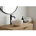 Wit marmeren waskommetje 20 cm rond x 12 cm hoog op eikenhouten meubel met mat zwarte opbouw kraan.
