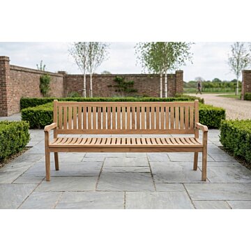 Beaufort teak tuinbank geplaatst in tuin of op terras als ruime zitbank voor buiten