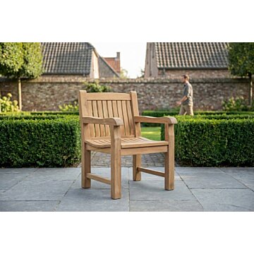 Balmoral teakhouten tuinstoel van massief teak met armleuningen, comfortabele buitenstoel