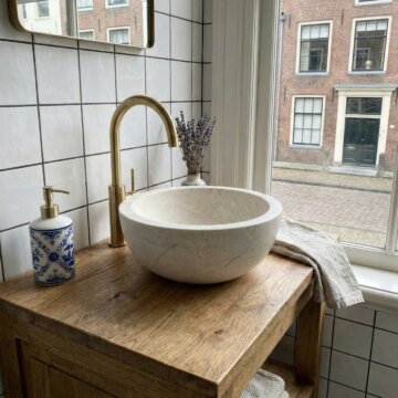 Blanco Mini fontein waskom van wit marmer, ronde waskom met diameter van 30 cm Blanco Mini fontein waskom van wit marmer, ronde waskom met diameter van 30 cm
