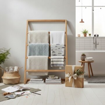 Teakhouten handdoekenrek van FSC teak 80×35×109 cm Teakhouten handdoekenrek van FSC teak 80×35×109 cm