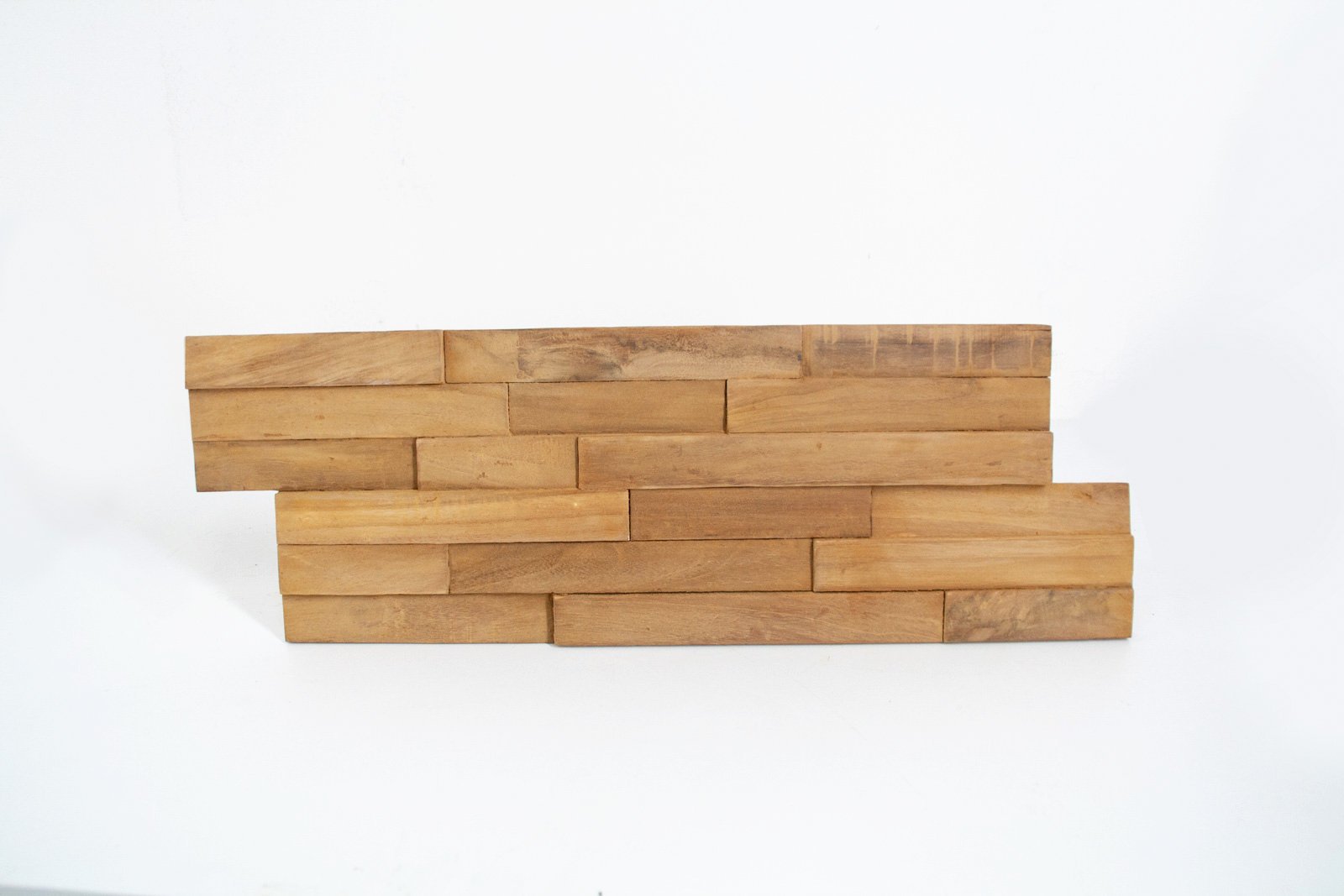 Naturel Teak houtstrips van Teakea, duurzaam en stijlvol, ideaal voor het toevoegen van warmte en textuur aan interieurwanden met een tijdloze uitstraling - alternate view