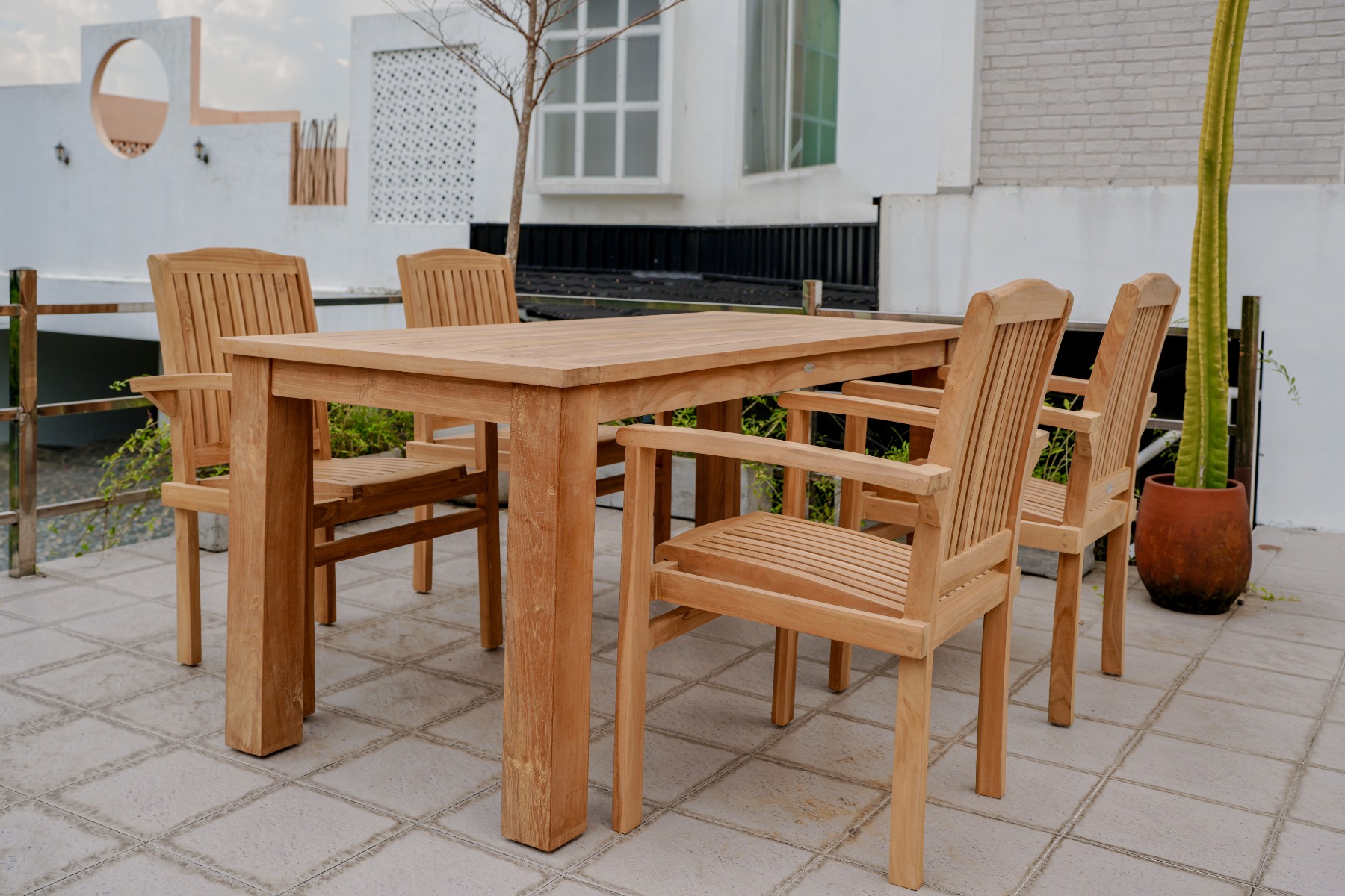 Teakea Teakhouten Tuinset met 6 Ibiza stapelbare stoelen en Nelson tafel 180x90 cm – duurzame en stijlvolle tuinmeubels van massief teak

 - alternate view