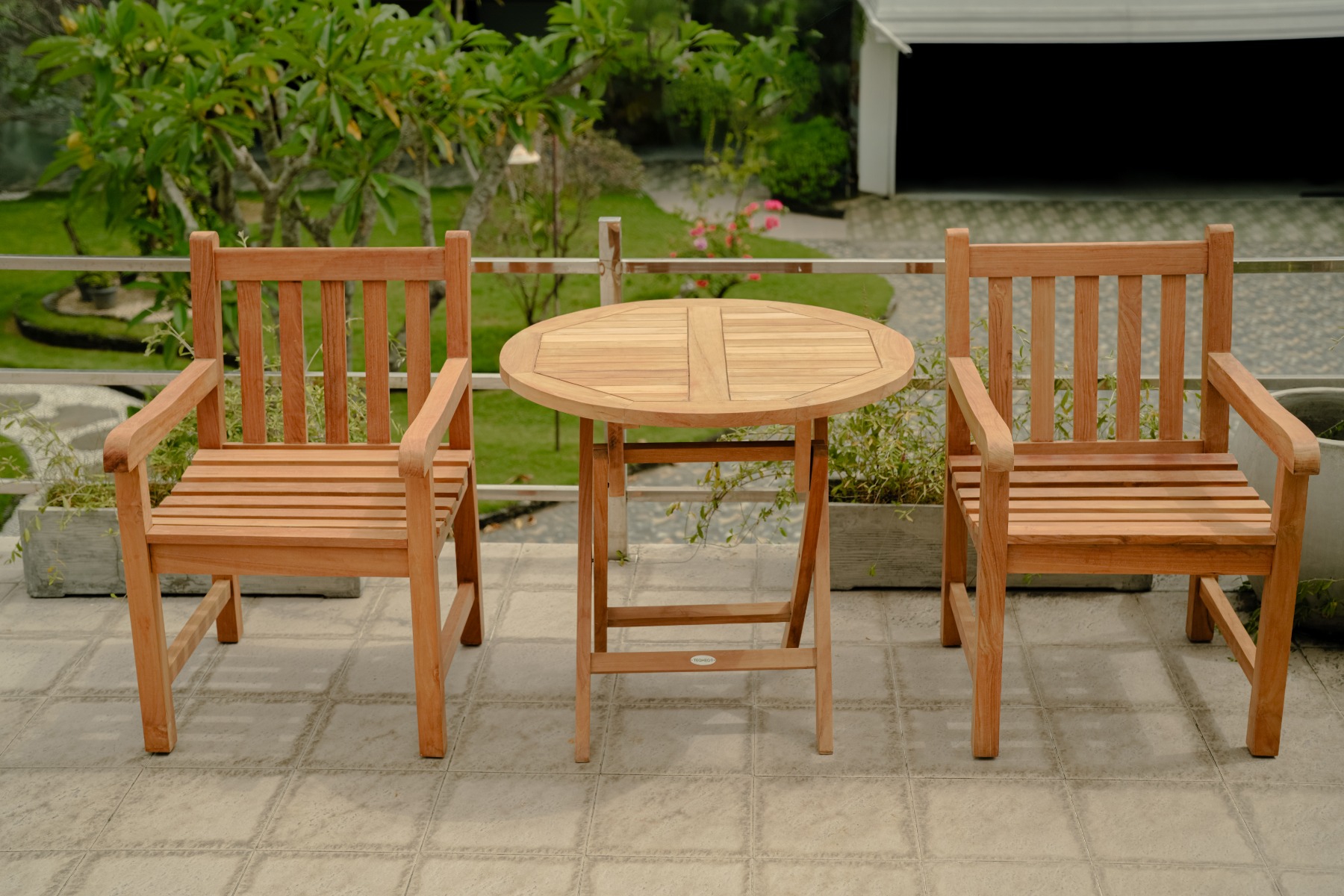 Teakea Teakhouten Tuinset met 2 Beaufort tuinstoelen en ronde teak klaptafel Ø80 cm – compacte, inklapbare set van FSC teak - view 3