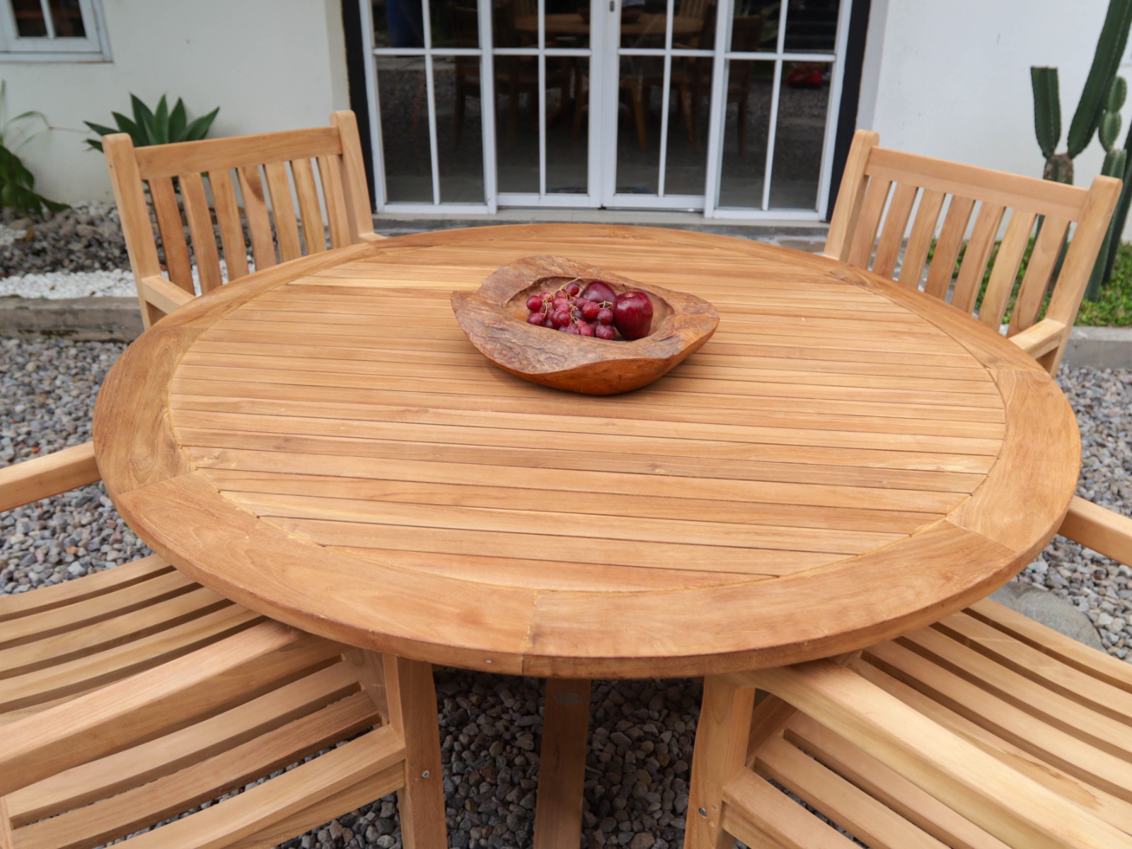 Teakhouten Tuintafel Matrix van 150 cm met robuuste teakhouten middenpoot, ideaal voor sfeervol buiten dineren - alternate view