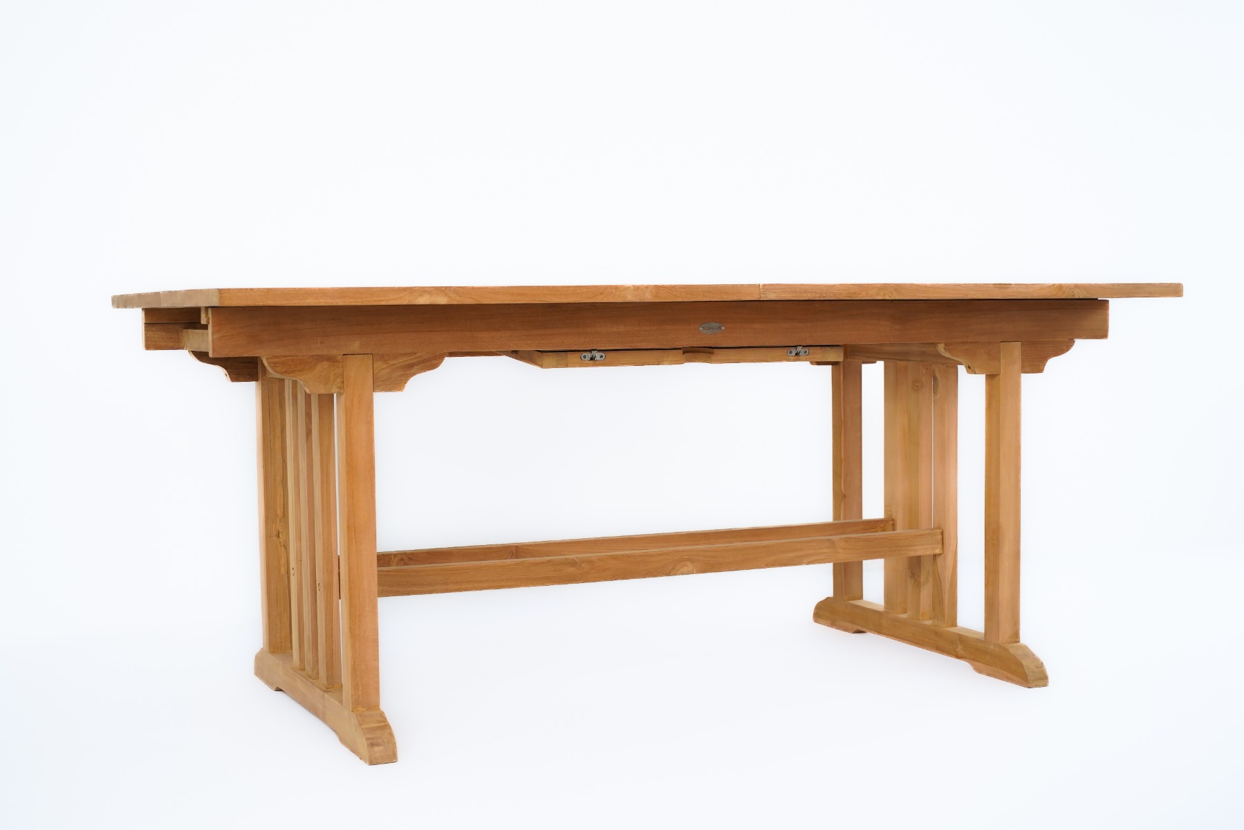 Compacte, elegante uitklapbare teakhouten tuintafel in gesloten en uitgeklapte toestand, toont het natuurlijke teakhouten oppervlak en soepele uitschuifmechanisme - view 4
