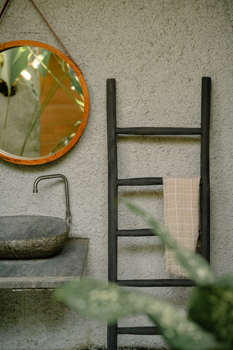 Teakhouten Ladder | Zwart Gecoat Teak | 50x5x150 | Handdoekladder | Decoratieve Ladder 5 Stijlen - view 3